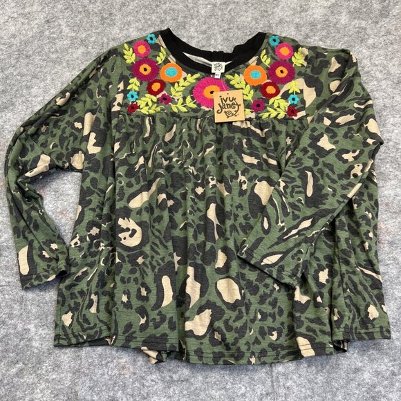 Ivy Jane Floral Embroidered Sage Camo Long Sleeve Oversized Blouse M/L Boho NWT - Picture 1 of 7